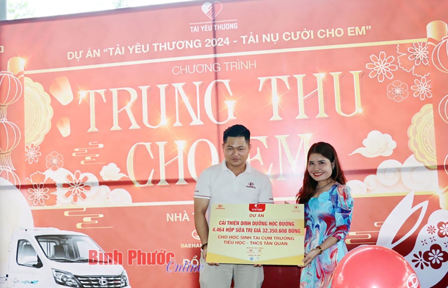 Tặng học bổng, quà trung thu cho học sinh tiểu học Tân Quan